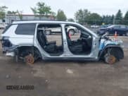 ✅ 2023 Jeep Grand Cherokee Altitude • VIN: 1C4RJKAG8P8797170 • Lot: 42995950. Wystawiony na IAAI z przebiegiem 40 226 mil. Bezpłatny archiwum sprzedaży aukcyjnych z USA i szczegółowy raport historii pojazdu na DreamBid. Zdjęcie 13.