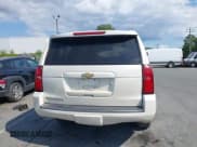 ✅ 2015 Chevrolet Suburban LTZ • VIN: 1GNSCKKC2FR548984 • Lot: 43202777. Wystawiony na IAAI z przebiegiem 136 932 mil. Bezpłatny archiwum sprzedaży aukcyjnych z USA i szczegółowy raport historii pojazdu na DreamBid. Zdjęcie 16.