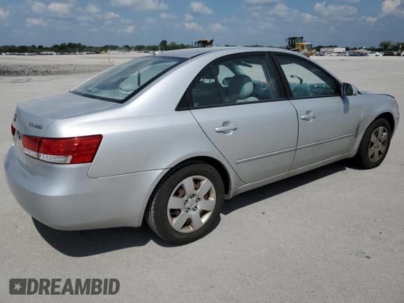 ✅ 2008 Hyundai Sonata GLS • VIN: 5NPET46C48H386975 • Лот: 81560185. Опубликован ранее на Copart с пробегом 161 484 миль. Бесплатный доступ к архиву аукционных продаж из США и подробный отчёт об истории автомобиля на DreamBid. Изображение 3.