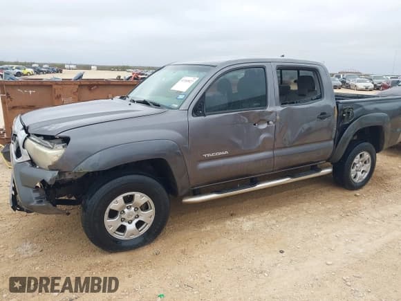 ✅ 2015 Toyota Tacoma PreRunner • VIN: 5TFJU4GNXFX064774 • Lot: 43769927. Listed on IAAI with 207,150 mi. Free auction sales archive from the USA and detailed vehicle history report at DreamBid. Image 6.