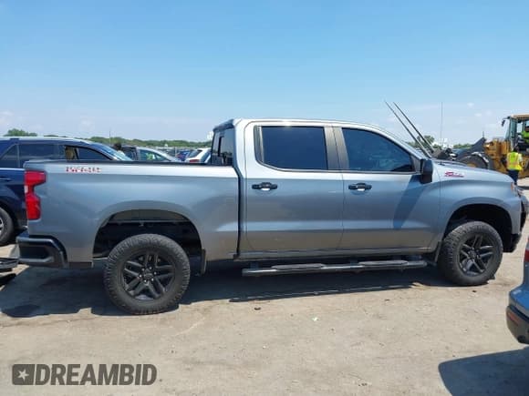 ✅ 2019 Chevrolet Silverado 1500 LT Trail Boss • VIN: 3GCPYFED3KG218678 • Лот: 42990204. Опубликован ранее на IAAI с пробегом 104 834 миль. Бесплатный доступ к архиву аукционных продаж из США и подробный отчёт об истории автомобиля на DreamBid. Изображение 13.