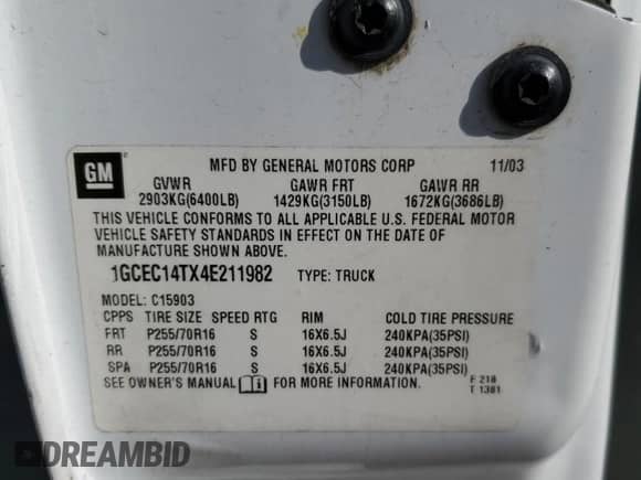 2004 Chevrolet Silverado 1500 LS z VIN 1GCEC14TX4E211982, wystawiony jako Copart lot #65004125 z przebiegiem 131 121 mil mil oraz Szkoda całkowita • Salvage title. Historia ofert i sprzedaży dostępna na DreamBid. Obrazek 12.