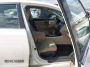 ✅ 2015 Nissan Altima SV • VIN: 1N4AL3AP5FC579704 • Lot: 43518349. Wystawiony na IAAI z przebiegiem 157 687 mil. Bezpłatny archiwum sprzedaży aukcyjnych z USA i szczegółowy raport historii pojazdu na DreamBid. Zdjęcie 5.