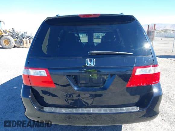 ✅ 2007 Honda Odyssey EX-L • VIN: 5FNRL38627B032873 • Лот: 43610953. Опубликован ранее на IAAI с пробегом 81 611 миль. Бесплатный доступ к архиву аукционных продаж из США и подробный отчёт об истории автомобиля на DreamBid. Изображение 17.