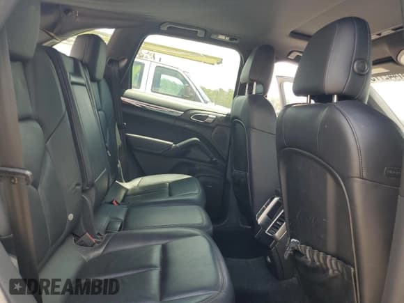 ✅ 2014 Porsche Cayenne • VIN: WP1AA2A20ELA95807 • Лот: 57442775. Опубликован ранее на Copart с пробегом 142 845 миль. Бесплатный доступ к архиву аукционных продаж из США и подробный отчёт об истории автомобиля на DreamBid. Изображение 11.