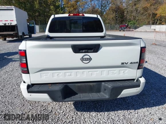 ✅ 2023 Nissan Frontier S • VIN: 1N6ED1CM5PN634140 • Lot: 43645990. Listed on IAAI with 31,135 mi. Free auction sales archive from the USA and detailed vehicle history report at DreamBid. Image 16.