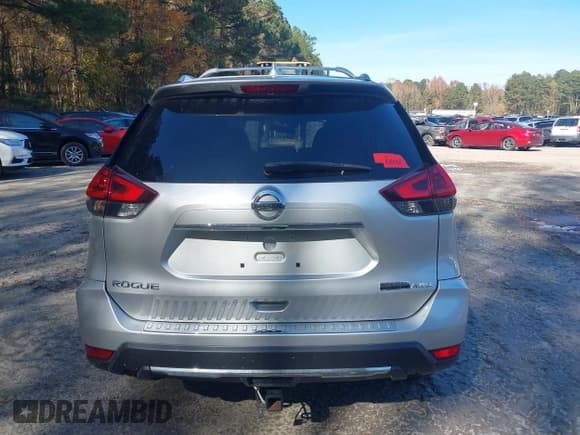 ✅ 2020 Nissan Rogue SL • VIN: 5N1AT2MV0LC731653 • Lot: 43341920. Listed on IAAI with 83,378 mi. Free auction sales archive from the USA and detailed vehicle history report at DreamBid. Image 16.