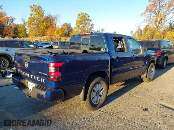 ✅ 2022 Nissan Frontier SV • VIN: 1N6ED1EKXNN639956 • Lot: 43634419. Wystawiony na IAAI z przebiegiem 52 496 mil. Bezpłatny archiwum sprzedaży aukcyjnych z USA i szczegółowy raport historii pojazdu na DreamBid. Zdjęcie 4.