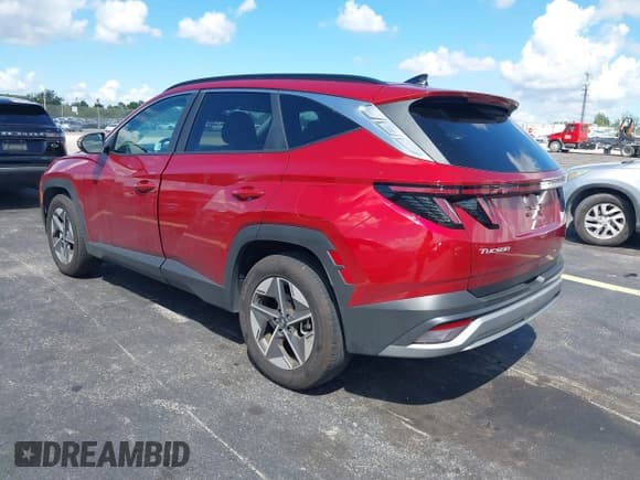 ✅ 2025 Hyundai Tucson SEL Convenience • VIN: 5NMJC3DE8SH469049 • Lot: 43311716. Wystawiony na IAAI z przebiegiem 8 451 mil. Bezpłatny archiwum sprzedaży aukcyjnych z USA i szczegółowy raport historii pojazdu na DreamBid. Zdjęcie 3.