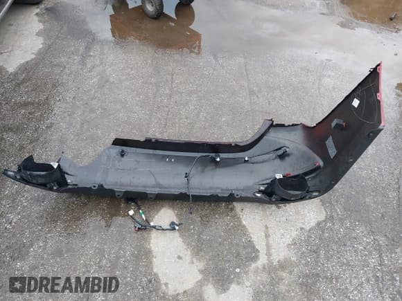 ✅ 2025 Lexus ES 350 • VIN: 58ADZ1B15SU188842 • Lot: 42630513. Listed on IAAI with 4,835 mi. Free auction sales archive from the USA and detailed vehicle history report at DreamBid. Image 12.