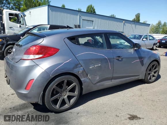 ✅ 2013 Hyundai Veloster w/Gray Int • VIN: KMHTC6AD0DU103115 • Lot: 59599874. Wystawiony na Copart z przebiegiem 73 843 mil. Bezpłatny archiwum sprzedaży aukcyjnych z USA i szczegółowy raport historii pojazdu na DreamBid. Zdjęcie 3.