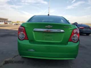 2015 Chevrolet Sonic LT с VIN 1G1JC5SH4F4163398, выставлен на аукционе Copart как лот 71773444 с пробегом 121 909 миль миль и Списание • Salvage title. История ставок и продаж доступна на DreamBid. Изображение 6.