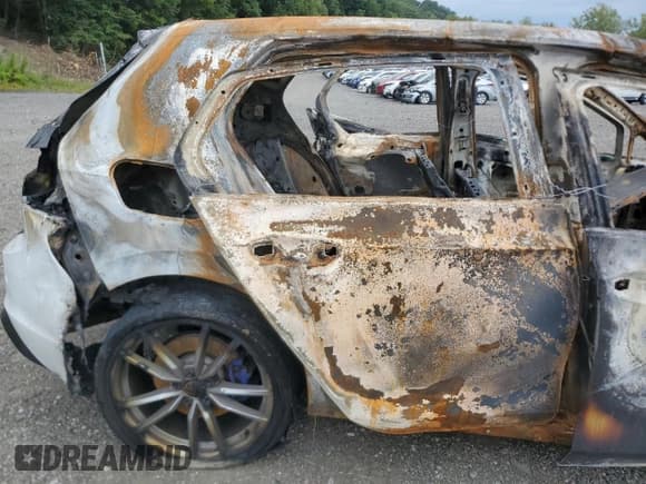 ✅ 2024 Volkswagen Golf R • VIN: WVWEB7CD1RW228400 • Lot: 69311515. Listed on Copart with Not provided. Free auction sales archive from the USA and detailed vehicle history report at DreamBid. Image 10.