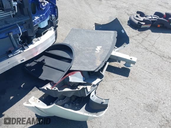 ✅ 2016 Scion iM • VIN: JTNKARJE3GJ520293 • Lot: 43332584. Listed on IAAI with 109,701 mi. Free auction sales archive from the USA and detailed vehicle history report at DreamBid. Image 12.