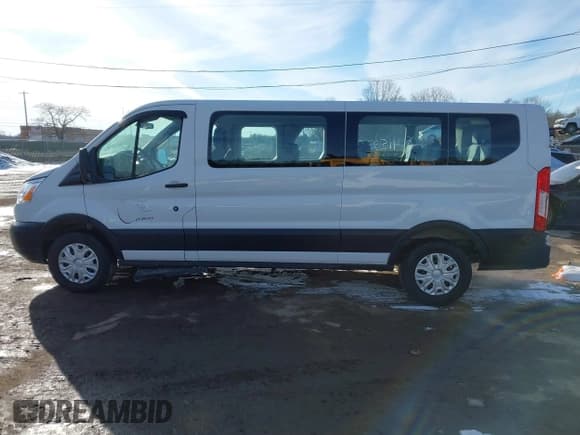 ✅ 2019 Ford Transit Passenger XL • VIN: 1FBZX2ZM3KKA05791 • Lot: 41547130. Listed on IAAI with 237,065 mi. Free auction sales archive from the USA and detailed vehicle history report at DreamBid. Image 14.