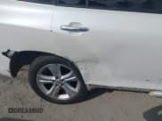 ✅ 2008 Toyota Highlander Limited • VIN: JTEDS42AX82037772 • Lot: 43400598. Wystawiony na IAAI z przebiegiem 273 538 mil. Bezpłatny archiwum sprzedaży aukcyjnych z USA i szczegółowy raport historii pojazdu na DreamBid. Zdjęcie 6.