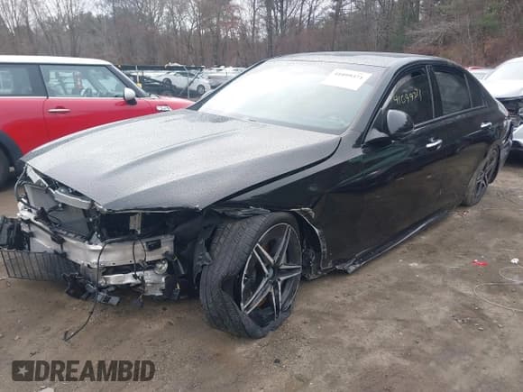 ✅ 2023 Mercedes-Benz C 300 • VIN: W1KAF4HB4PR131332 • Lot: 41099371. Wystawiony na IAAI z przebiegiem 20 645 mil. Bezpłatny archiwum sprzedaży aukcyjnych z USA i szczegółowy raport historii pojazdu na DreamBid. Zdjęcie 2.