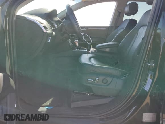 ✅ 2015 Audi Q7 Premium Plus • VIN: WA1LGBFE9FD015955 • Lot: 72180133. Listed on Copart with 134,741 mi. Free auction sales archive from the USA and detailed vehicle history report at DreamBid. Image 7.