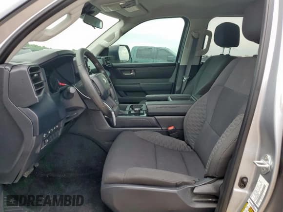 ✅ 2024 Toyota Tundra SR5 • VIN: 5TFLA5ABXRX032188 • Lot: 60869575. Wystawiony na Copart z przebiegiem 14 461 mil. Bezpłatny archiwum sprzedaży aukcyjnych z USA i szczegółowy raport historii pojazdu na DreamBid. Zdjęcie 7.