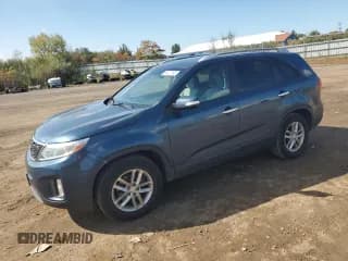 ✅ 2015 Kia Sorento LX • VIN: 5XYKT3A69FG610812 • Lot: 84577395. Listed on Copart with 160,109 mi. Free auction sales archive from the USA and detailed vehicle history report at DreamBid. Image 1.