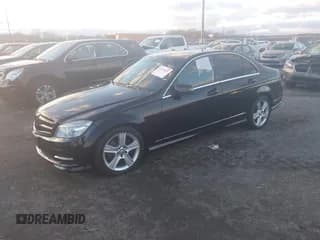 ✅ 2011 Mercedes-Benz C 300 Sport • VIN: WDDGF8BB4BR186964 • Lot: 43675026. Wystawiony na IAAI z przebiegiem 231 055 mil. Bezpłatny archiwum sprzedaży aukcyjnych z USA i szczegółowy raport historii pojazdu na DreamBid. Zdjęcie 2.