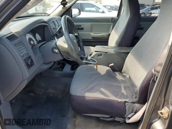 2006 Dodge Dakota ST z VIN 1D7HE28K36S522601, wystawiony jako Copart lot #73888054 z przebiegiem 149 142 mil mil oraz Szkoda całkowita • Salvage title. Historia ofert i sprzedaży dostępna na DreamBid. Obrazek 7.