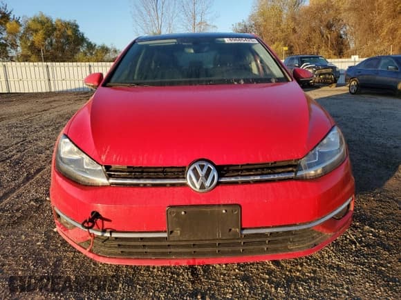 ✅ 2019 Volkswagen Golf S • VIN: 3VWW57AU1KM005906 • Lot: 89685425. Wystawiony na Copart z przebiegiem 121 696 mil. Bezpłatny archiwum sprzedaży aukcyjnych z USA i szczegółowy raport historii pojazdu na DreamBid. Zdjęcie 5.