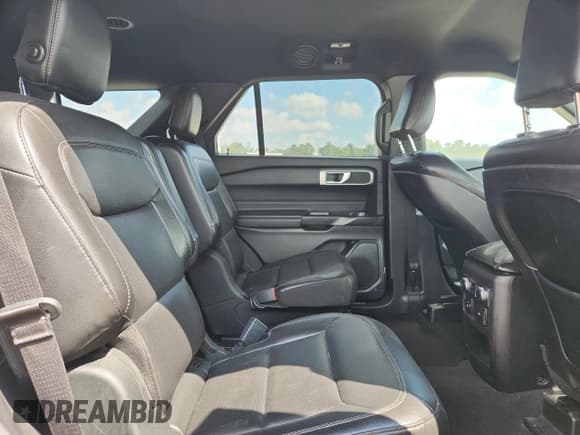 ✅ 2020 Ford Explorer XLT • VIN: 1FMSK7DH8LGA88234 • Lot: 70856795. Wystawiony na Copart z przebiegiem 161 310 mil. Bezpłatny archiwum sprzedaży aukcyjnych z USA i szczegółowy raport historii pojazdu na DreamBid. Zdjęcie 11.