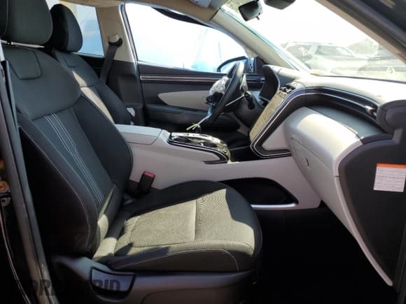 ✅ 2024 Hyundai Tucson SEL • VIN: KM8JBDD25RU185195 • Lot: 80009075. Wystawiony na Copart z przebiegiem 24 284 mil. Bezpłatny archiwum sprzedaży aukcyjnych z USA i szczegółowy raport historii pojazdu na DreamBid. Zdjęcie 7.