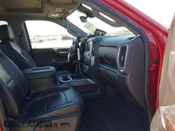 ✅ 2020 GMC Sierra 1500 SLT • VIN: 1GTU9DEL4LZ168127 • Lot: 41850026. Wystawiony na IAAI z przebiegiem 113 518 mil. Bezpłatny archiwum sprzedaży aukcyjnych z USA i szczegółowy raport historii pojazdu na DreamBid. Zdjęcie 5.