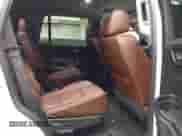 2020 Chevrolet Tahoe Premier z VIN 1GNSKCKJ3LR193830, wystawiony jako IAAI lot #42476342 z przebiegiem 72 405 mil mil oraz . Historia ofert i sprzedaży dostępna na DreamBid. Obrazek 8.