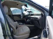 ✅ 2022 Lincoln Corsair Standard • VIN: 5LMCJ1C92NUL34355 • Lot: 41813479. Wystawiony na IAAI z przebiegiem 27 847 mil. Bezpłatny archiwum sprzedaży aukcyjnych z USA i szczegółowy raport historii pojazdu na DreamBid. Zdjęcie 5.