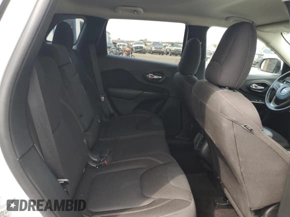 ✅ 2016 Jeep Cherokee Latitude • VIN: 1C4PJMCS2GW360524 • Lot: 69229185. Listed on Copart with 120,459 mi. Free auction sales archive from the USA and detailed vehicle history report at DreamBid. Image 10.