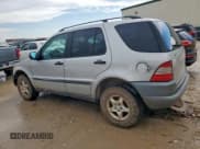 ✅ 1999 Mercedes-Benz M 320/430/500 • VIN: 4JGAB54E6XA140166 • Lot: 54347855. Wystawiony na Copart z przebiegiem 227 765 mil. Bezpłatny archiwum sprzedaży aukcyjnych z USA i szczegółowy raport historii pojazdu na DreamBid. Zdjęcie 2.