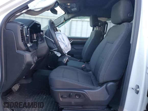 ✅ 2025 Chevrolet Silverado 1500 LT • VIN: 2GCUKDED1S1185469 • Lot: 90549055. Wystawiony na Copart z przebiegiem 19 512 mil. Bezpłatny archiwum sprzedaży aukcyjnych z USA i szczegółowy raport historii pojazdu na DreamBid. Zdjęcie 7.