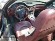 ✅ 2003 Maserati Spyder • VIN: ZAMBB18A930010581 • Лот: 53111505. Опубликован ранее на Copart с пробегом 56 747 миль. Бесплатный доступ к архиву аукционных продаж из США и подробный отчёт об истории автомобиля на DreamBid. Изображение 8.