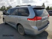 ✅ 2013 Toyota Sienna XLE AAS • VIN: 5TDYK3DC6DS371279 • Lot: 80127505. Wystawiony na Copart z przebiegiem 137 003 mil. Bezpłatny archiwum sprzedaży aukcyjnych z USA i szczegółowy raport historii pojazdu na DreamBid. Zdjęcie 2.