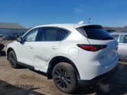 ✅ 2024 Mazda CX-5 Premium • VIN: JM3KFBDY9R0372315 • Lot: 41568164. Wystawiony na IAAI z przebiegiem 16 983 mil. Bezpłatny archiwum sprzedaży aukcyjnych z USA i szczegółowy raport historii pojazdu na DreamBid. Zdjęcie 6.