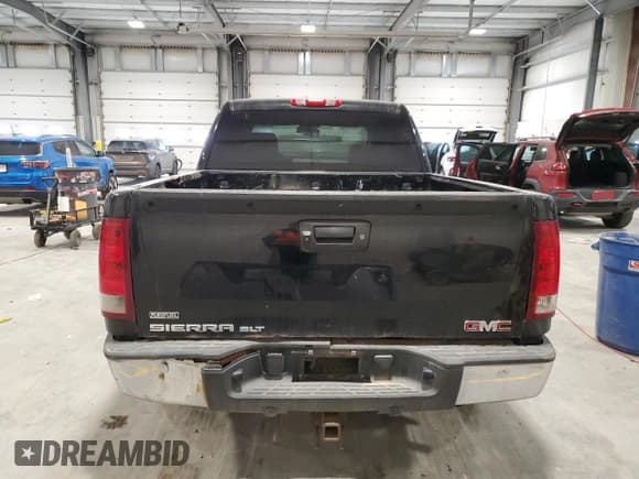 ✅ 2010 GMC Sierra 1500 SLT • VIN: 3GTRKWE35AG116119 • Lot: 91109185. Wystawiony na Copart z przebiegiem 181 974 mil. Bezpłatny archiwum sprzedaży aukcyjnych z USA i szczegółowy raport historii pojazdu na DreamBid. Zdjęcie 6.