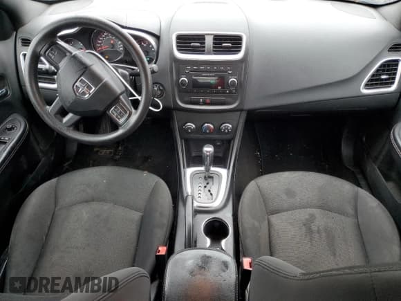 ✅ 2012 Dodge Avenger SE • VIN: 1C3CDZAB5CN328127 • Lot: 87071604. Wystawiony na Copart z przebiegiem 166 179 mil. Bezpłatny archiwum sprzedaży aukcyjnych z USA i szczegółowy raport historii pojazdu na DreamBid. Zdjęcie 8.