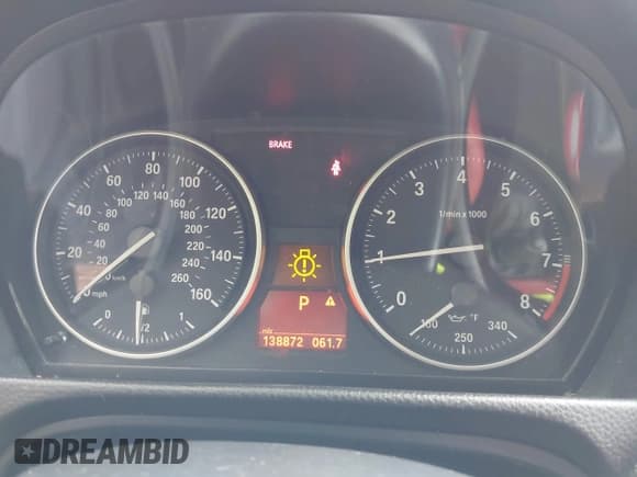 ✅ 2013 BMW 3 Series 328i • VIN: WBAKE3C52DE771536 • Lot: 43435991. Wystawiony na IAAI z przebiegiem 138 872 mil. Bezpłatny archiwum sprzedaży aukcyjnych z USA i szczegółowy raport historii pojazdu na DreamBid. Zdjęcie 7.