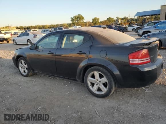 ✅ 2010 Dodge Avenger R/T • VIN: 1B3CC5FV4AN146458 • Лот: 73555204. Опубликован ранее на Copart с пробегом 180 705 миль. Бесплатный доступ к архиву аукционных продаж из США и подробный отчёт об истории автомобиля на DreamBid. Изображение 2.