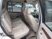 ✅ 2005 Ford Explorer Limited • VIN: 1FMDU75K75ZA67055 • Лот: 41526428. Опубликован ранее на IAAI с пробегом 128 335 миль. Бесплатный доступ к архиву аукционных продаж из США и подробный отчёт об истории автомобиля на DreamBid. Изображение 8.