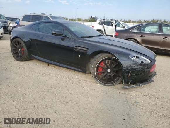 ✅ 2008 Aston Martin Vantage • VIN: SCFBF03B18GC08917 • Lot: 80656725. Wystawiony na Copart z przebiegiem 71 019 mil. Bezpłatny archiwum sprzedaży aukcyjnych z USA i szczegółowy raport historii pojazdu na DreamBid. Zdjęcie 4.