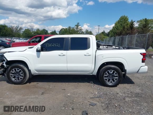 ✅ 2024 Nissan Frontier SV • VIN: 1N6ED1EK3RN634443 • Lot: 43102421. Listed on IAAI with 16,339 mi. Free auction sales archive from the USA and detailed vehicle history report at DreamBid. Image 14.