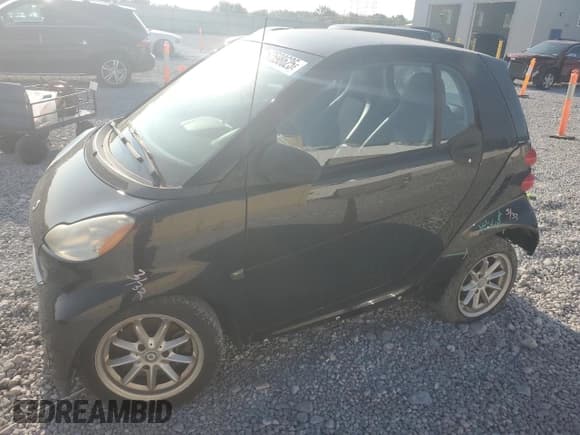 ✅ 2009 Smart fortwo Pure • VIN: WMEEJ31X19K276674 • Lot: 67598625. Wystawiony na Copart z przebiegiem 110 309 mil. Bezpłatny archiwum sprzedaży aukcyjnych z USA i szczegółowy raport historii pojazdu na DreamBid. Zdjęcie 1.
