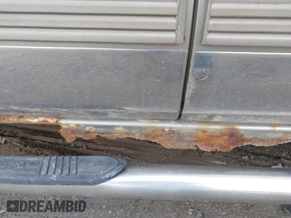 ✅ 2001 Chevrolet Silverado 2500HD LS • VIN: 1GCHK23U81F141792 • Лот: 41220878. Опубликован ранее на IAAI с пробегом 178 278 миль. Бесплатный доступ к архиву аукционных продаж из США и подробный отчёт об истории автомобиля на DreamBid. Изображение 12.