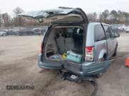 ✅ 2010 Chrysler Town & Country LX • VIN: 2A4RR2D18AR334192 • Lot: 43754545. Wystawiony na IAAI z przebiegiem 233 542 mil. Bezpłatny archiwum sprzedaży aukcyjnych z USA i szczegółowy raport historii pojazdu na DreamBid. Zdjęcie 6.