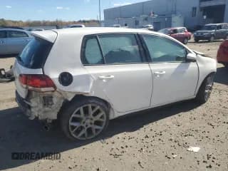 ✅ 2014 Volkswagen Golf GTI Wolfsburg Edition • VIN: WVWGD7AJXEW006542 • Lot: 89695855. Wystawiony na Copart z przebiegiem 92 386 mil. Bezpłatny archiwum sprzedaży aukcyjnych z USA i szczegółowy raport historii pojazdu na DreamBid. Zdjęcie 3.