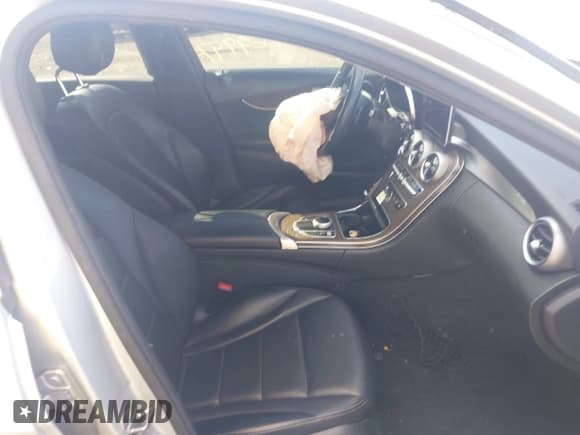 ✅ 2017 Mercedes-Benz C 300 • VIN: 55SWF4KB2HU218953 • Lot: 43469997. Wystawiony na IAAI z przebiegiem 223 117 mil. Bezpłatny archiwum sprzedaży aukcyjnych z USA i szczegółowy raport historii pojazdu na DreamBid. Zdjęcie 5.